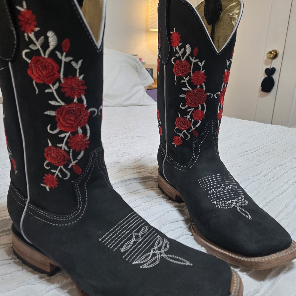 Embroidered Black Lace Up Boots